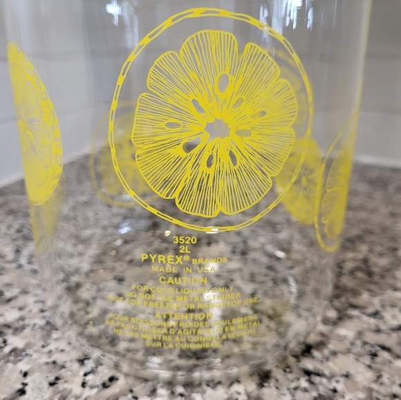 Vintage PYREX Lemonade Juice #3520 2 Litre Glass Pitcher - Picture 5 of 5